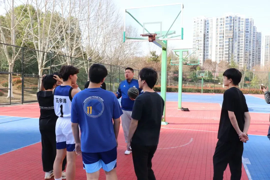 哪里有针对青少年的篮球声誉培养计划_1